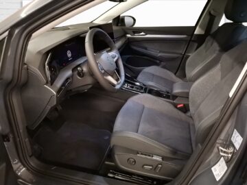 VW Golf VIII 1.5 eTSI Style DSG