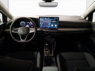 VW Golf VIII 1.5 eTSI Style DSG