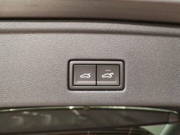 VW Touareg 3.0 V6 TSI PHEV R