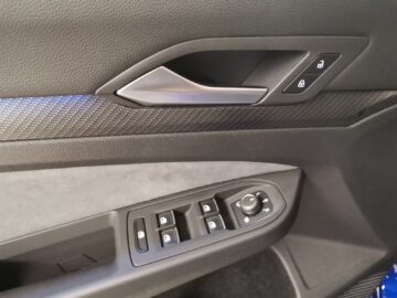 VW Golf VIII 2.0 TSI R DSG 4motion