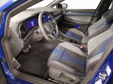 VW Golf VIII 2.0 TSI R DSG 4motion