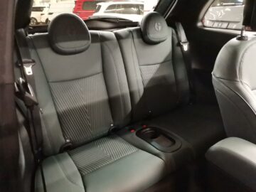 Fiat 500 E Armani green