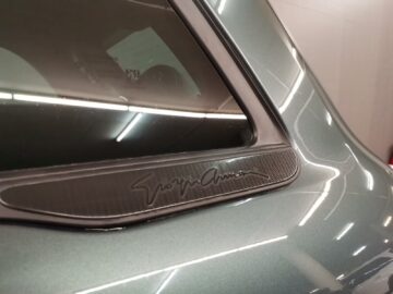 Fiat 500 E Armani green