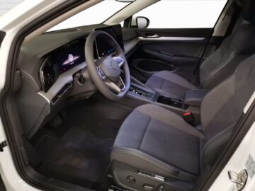VW Golf VIII 1.5 eTSI United DSG