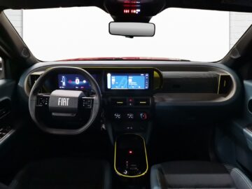Fiat Grande Panda Red BEV