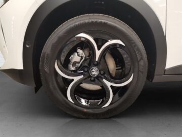 Alfa Romeo Junior 1.2 Ibrida Speciale