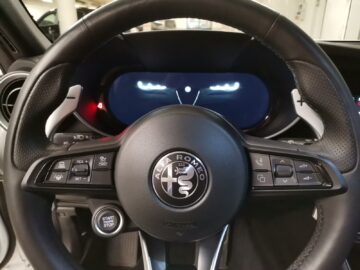 Alfa Romeo Giulia 2.2 D Q4 210 Veloce