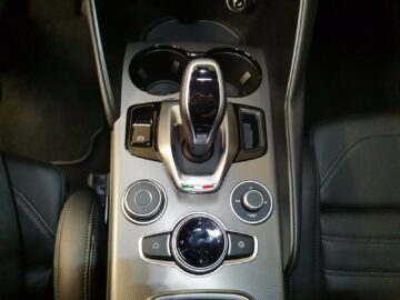 Alfa Romeo Giulia 2.2 D Q4 210 Veloce