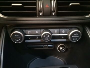 Alfa Romeo Giulia 2.2 D Q4 210 Veloce