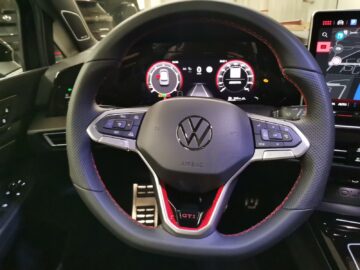 VW Golf VIII 2.0 TSI GTI DSG