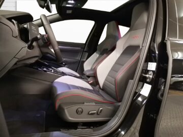 VW Golf VIII 2.0 TSI GTI DSG