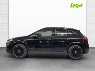 Mercedes-Benz GLA 200 AMG Line Night Star