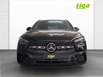 Mercedes-Benz GLA 200 AMG Line Night Star