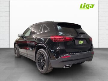 Mercedes-Benz GLA 200 AMG Line Night Star