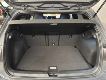 VW Golf VIII 1.5 eTSI R-Line DSG