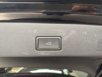 VW Golf VIII Variant 2.0 TSI R DSG 4motion