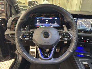 VW Golf VIII Variant 2.0 TSI R DSG 4motion