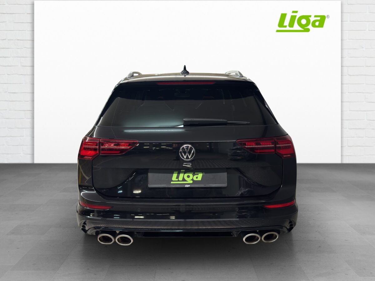 VW Golf VIII Variant 2.0 TSI R DSG 4motion
