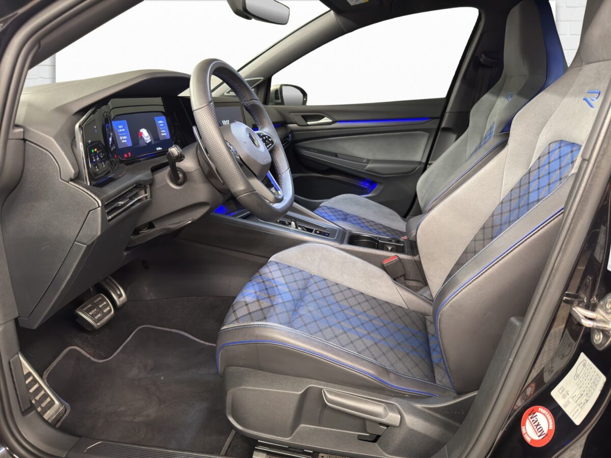 VW Golf VIII Variant 2.0 TSI R DSG 4motion