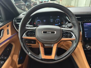 Jeep Grand Cherokee 5.7 V8 Summit
