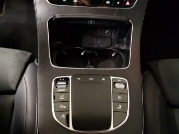 Mercedes-Benz E 220 d AMG Line 4 Matic