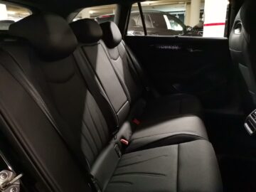 VW Passat Variant 2.0 TDI R-Line DSG 4motion