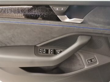 VW Passat Variant 2.0 TDI R-Line DSG 4motion