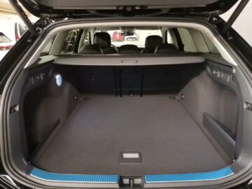 VW Passat Variant 2.0 TDI Elegance DSG
