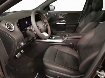 Mercedes-Benz GLA 220 d AMG Line 4Matic Swiss Star