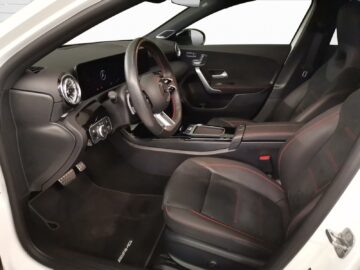 Mercedes-Benz A 250 e AMG Line