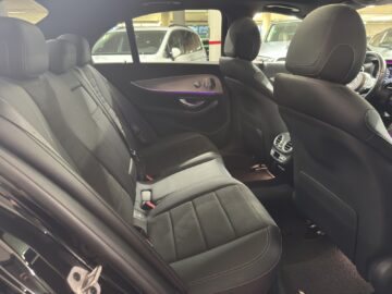 Mercedes-Benz E 200 AMG Line 4 Matic