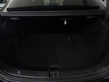 Mercedes-Benz E 200 AMG Line 4 Matic