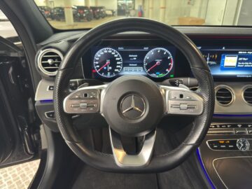 Mercedes-Benz E 200 AMG Line 4 Matic