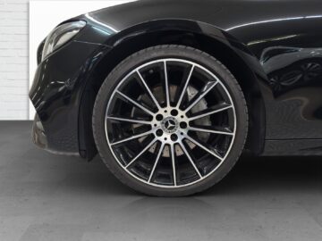 Mercedes-Benz E 200 AMG Line 4 Matic