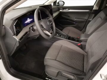 VW Golf VIII Variant 1.5 eTSI Life DSG