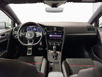 VW Golf VII 2.0 TSI 230 GTI DSG