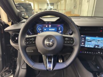 Alfa Romeo Junior 1.2 Ibrida Sky Q4