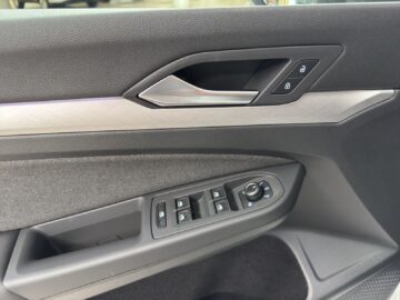 VW Golf VIII Variant 2.0 TDI Life DSG