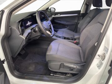 VW Golf VIII Variant 2.0 TDI Life DSG