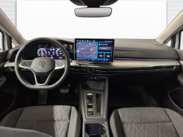 VW Golf VIII Variant 2.0 TDI Life DSG