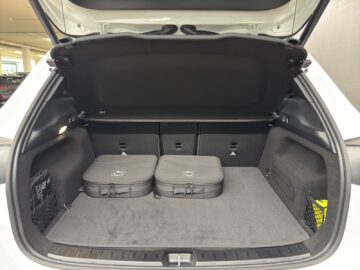Mercedes-Benz EQA 350 AMG Line 4Matic Excellence Edition