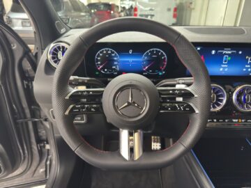 Mercedes-Benz GLA 200 AMG Line Night Star