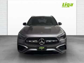 Mercedes-Benz GLA 200 AMG Line Night Star
