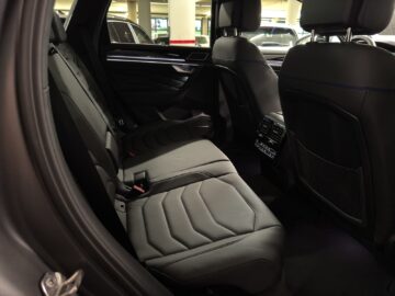VW Touareg 3.0 V6 TSI PHEV R United