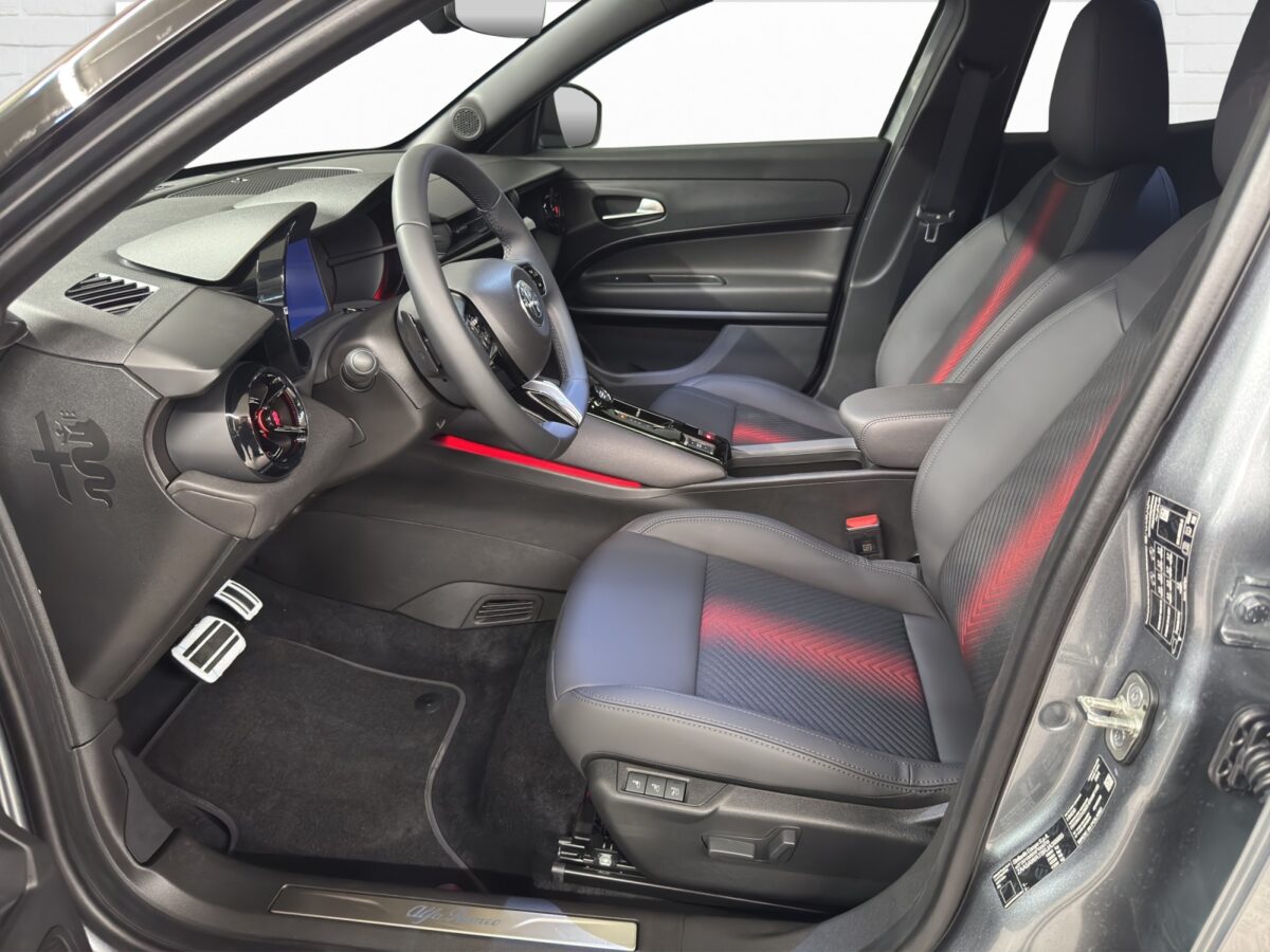 Alfa Romeo Junior 1.2 Ibrida Q4