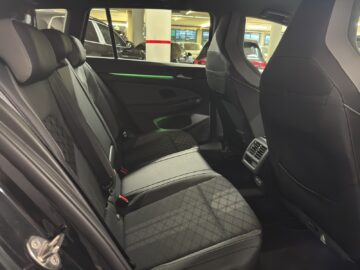 VW Golf VIII Variant 2.0 TSI R-Line DSG 4mo