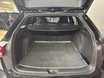 VW Golf VIII Variant 2.0 TSI R-Line DSG 4mo