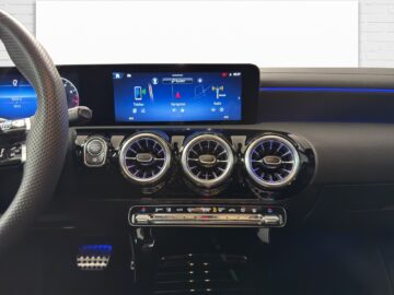 Mercedes-Benz A 250 AMG Line 4 Matic