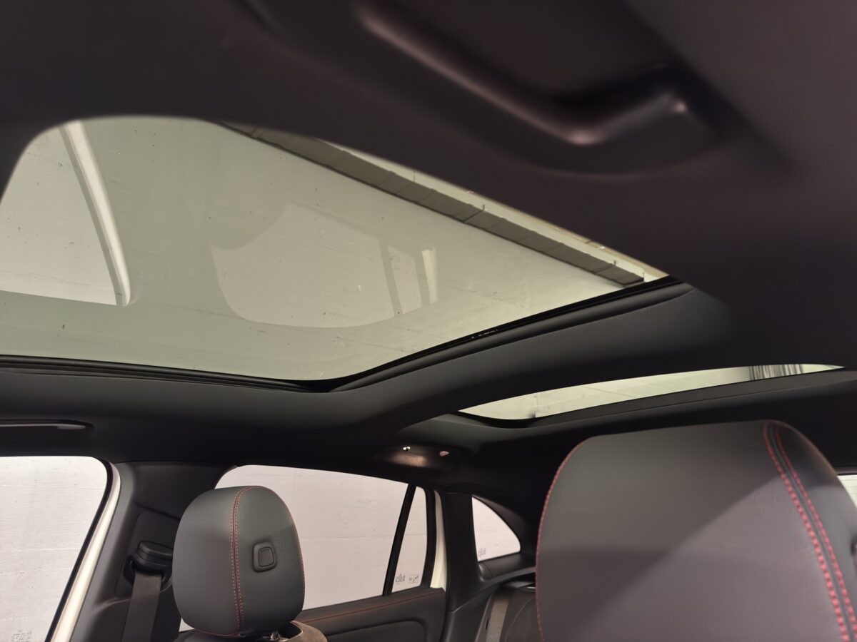 Mercedes-Benz GLA 200 AMG Line Night Star