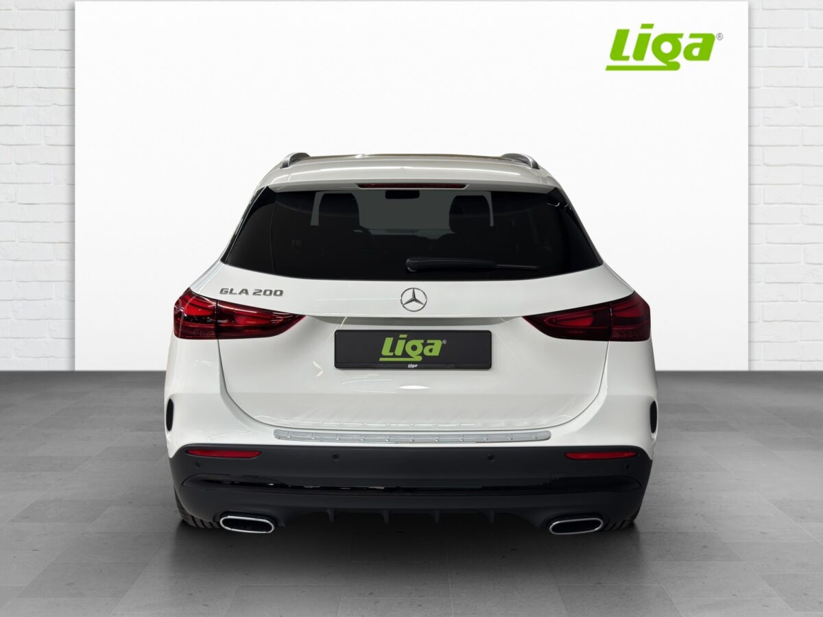 Mercedes-Benz GLA 200 AMG Line Night Star